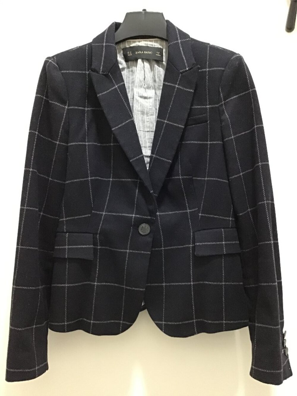 Zara Basic Plaid Blazer / Coat – Size Medium